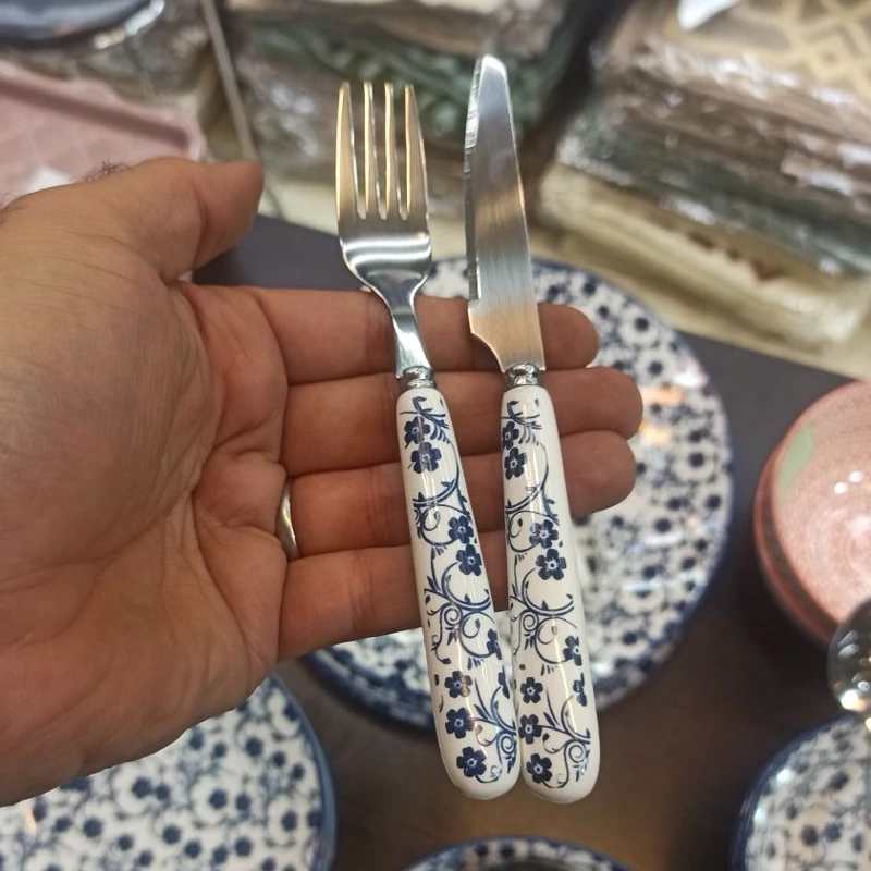 کارد و چنگال گل شکوفه آبی طرح دنی هوم(۲۱۷)