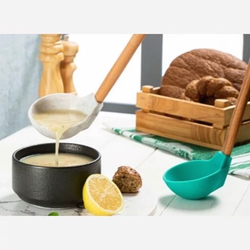 ملاقه سیلیکونی دسته چوبی